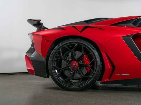 Used 2017 Lamborghini Aventador LP 750-4 Superveloce image 10