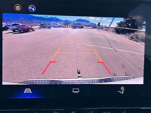 Used 2024 Chevrolet Colorado LT w/ LT Convenience Package II image 13