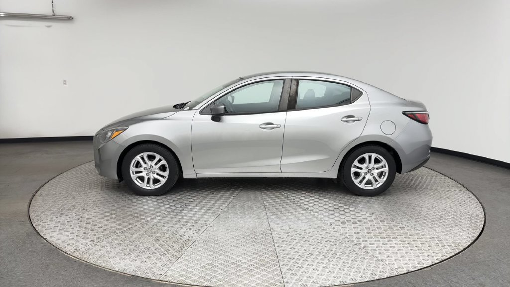 Used 2016 Scion iA FWD image 5