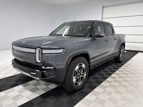 Used 2023 Rivian R1T Adventure image 1