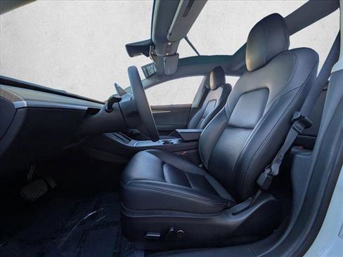 Used 2022 Tesla Model 3 image 13