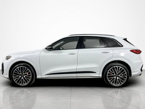 New 2025 Audi SQ5 Premium Plus image 3