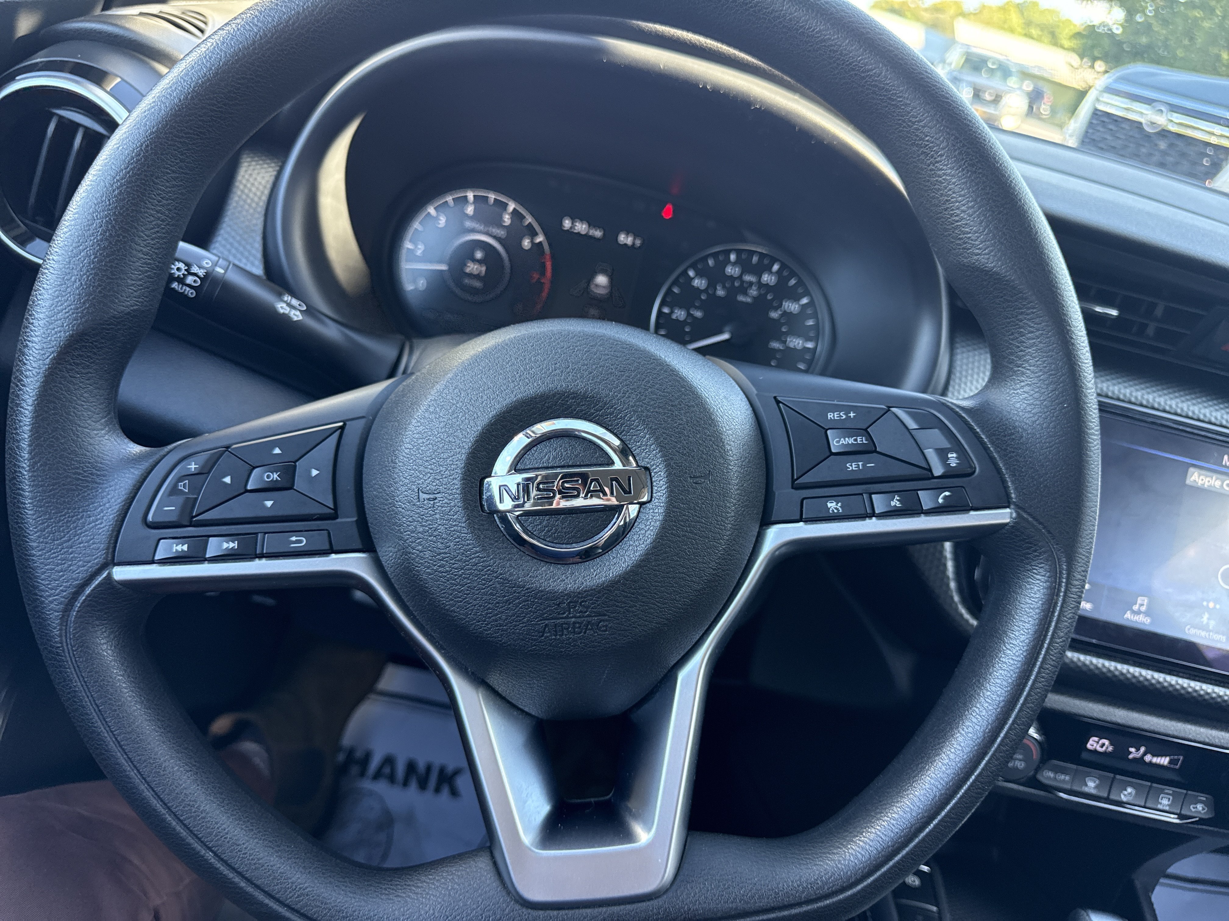 Used 2021 Nissan Kicks SV FWD image 6