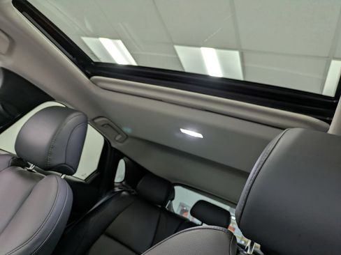 Used 2025 MAZDA CX-30 AWD 2.5 S w/ Premium Package image 22