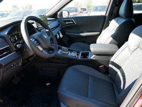 New 2025 Mitsubishi Outlander SEL Black Edition image 4