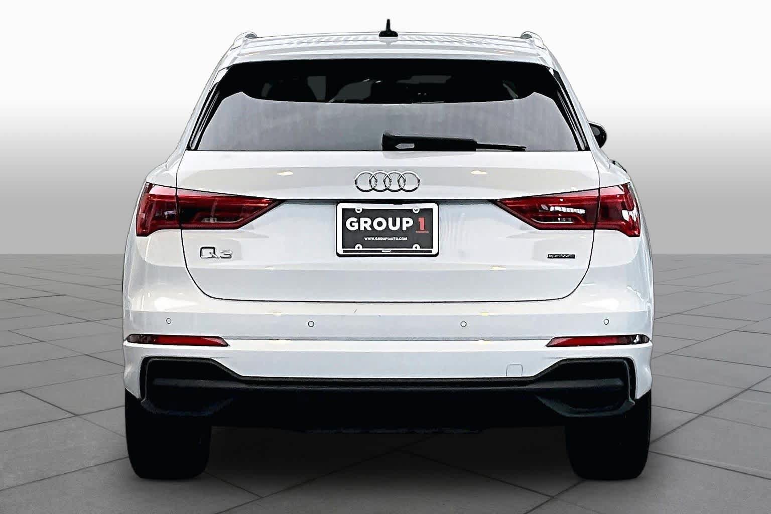 Used 2024 Audi Q3 2.0T Premium w/ Convenience Package AWD/4WD image 5
