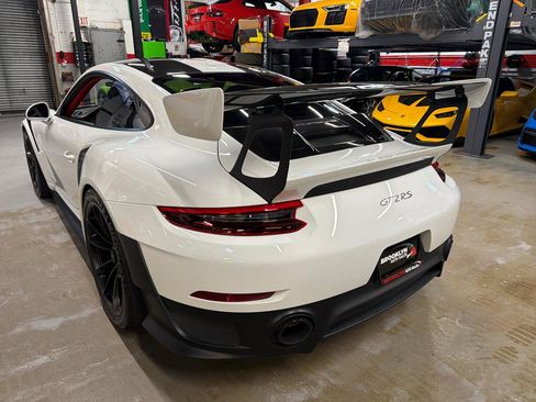 Used 2018 Porsche 911 GT2 RS RWD image 8