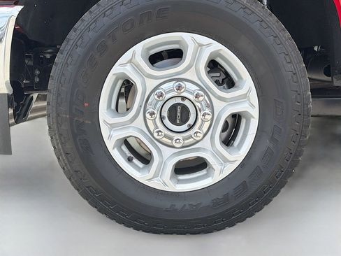 New 2026 Ford F250 XLT w/ FX4 Off-Road Package AWD/4WD image 36