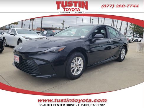 Certified 2026 Toyota Camry LE FWD image 1
