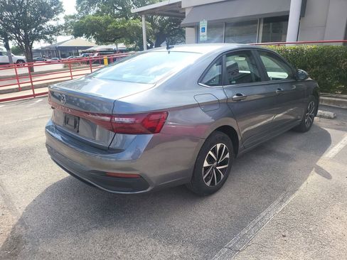 Used 2025 Volkswagen Jetta S image 8