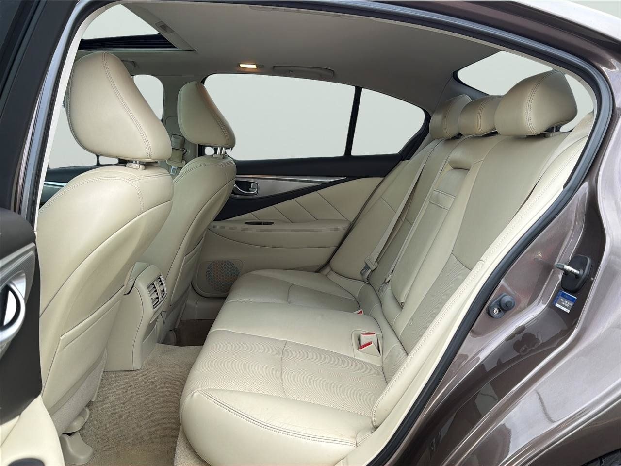 Used 2014 INFINITI Q50 Premium w/ Navigation Package AWD/4WD image 17