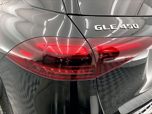 New 2026 Mercedes-Benz GLE 450 4MATIC image 12