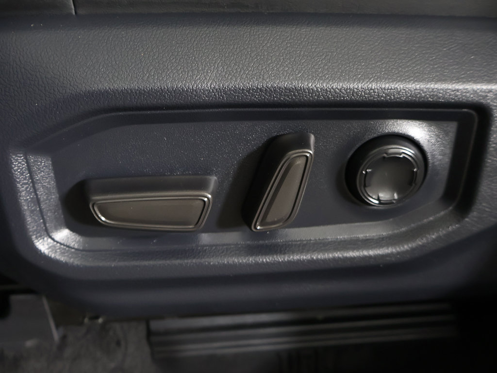 Used 2022 Toyota Tundra Platinum AWD/4WD image 35