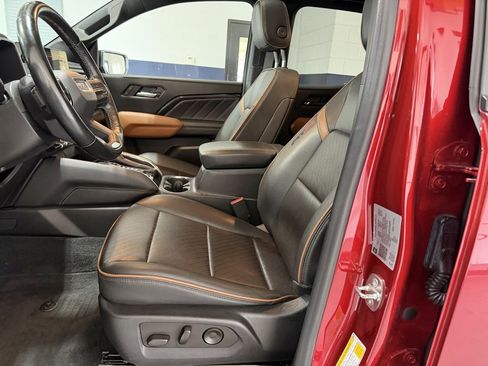 Used 2023 GMC Canyon AT4 w/ AT4 Premium Package image 13