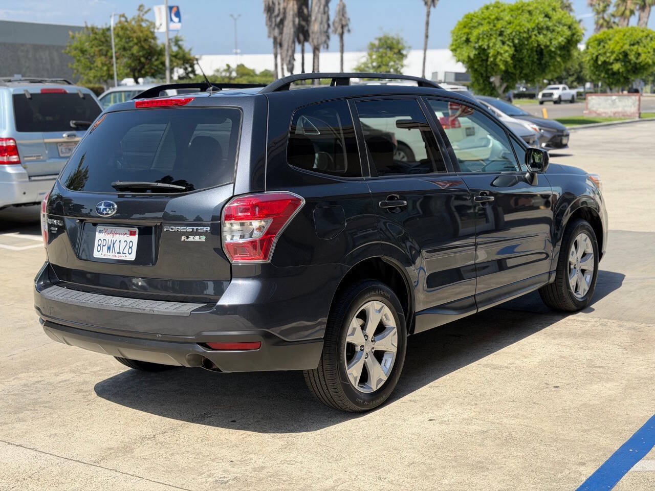 Used 2014 Subaru Forester 2.5i Premium w/ All-Weather Package AWD/4WD image 11