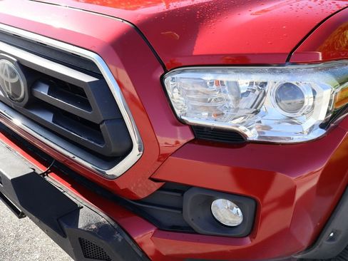 Used 2021 Toyota Tacoma SR5 RWD image 3