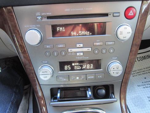 Used 2009 Subaru Legacy 2.5i Limited image 18