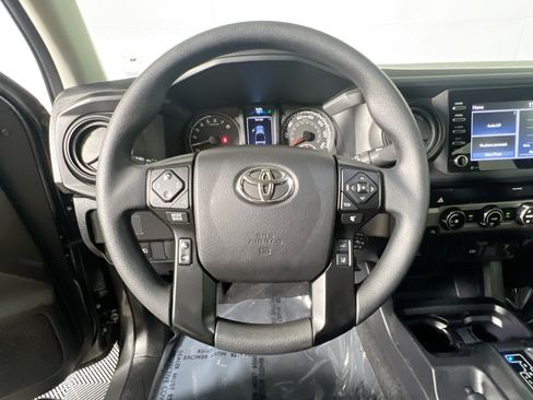 Used 2022 Toyota Tacoma SR w/ SR Convenience Package RWD image 18