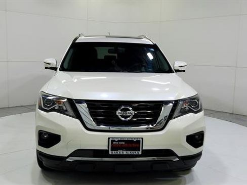 Used 2017 Nissan Pathfinder Platinum w/ Cargo Package AWD/4WD image 2