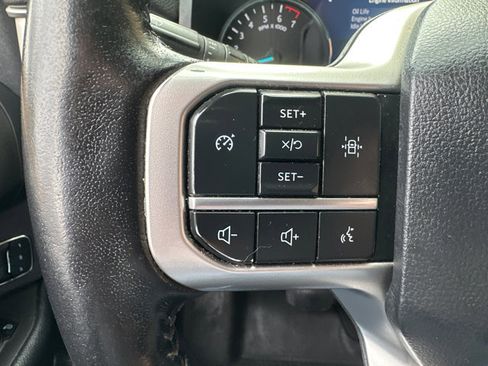 Used 2024 Ford Expedition Max XLT image 19