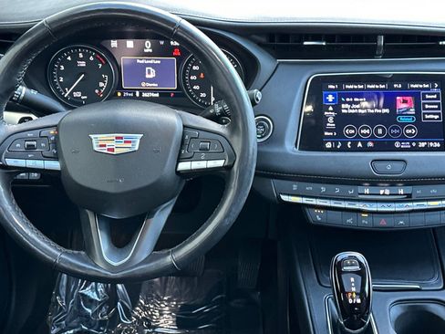 Certified 2023 Cadillac XT4 Premium Luxury w/ Technology Package image 18