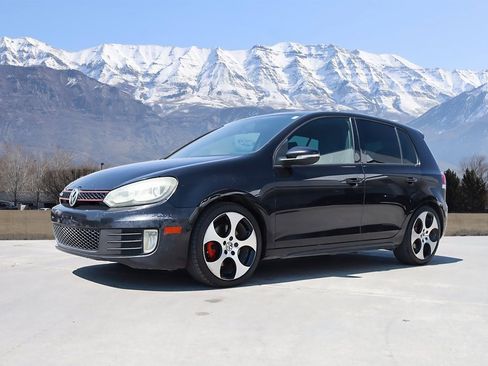 Used 2010 Volkswagen GTI 4-Door image 2