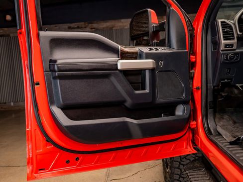 Used 2022 Ford F250 Lariat image 31