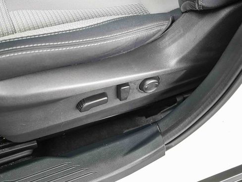 Used 2023 Subaru Outback Premium AWD/4WD image 21
