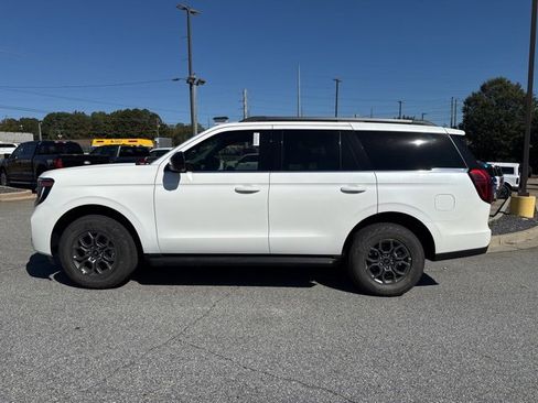 New 2025 Ford Expedition Active image 7