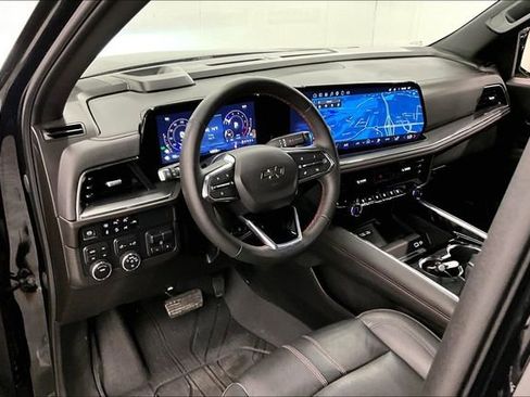 Used 2025 Chevrolet Tahoe RST w/ Comfort Package AWD/4WD image 16