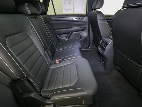 Used 2024 Volkswagen Atlas Cross Sport SEL R-Line image 24