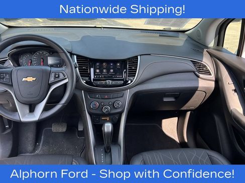 Used 2022 Chevrolet Trax LT w/ LT Convenience Package AWD/4WD image 20