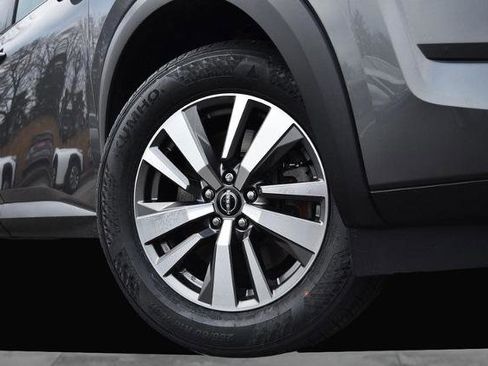 Certified 2023 Nissan Pathfinder SL image 3