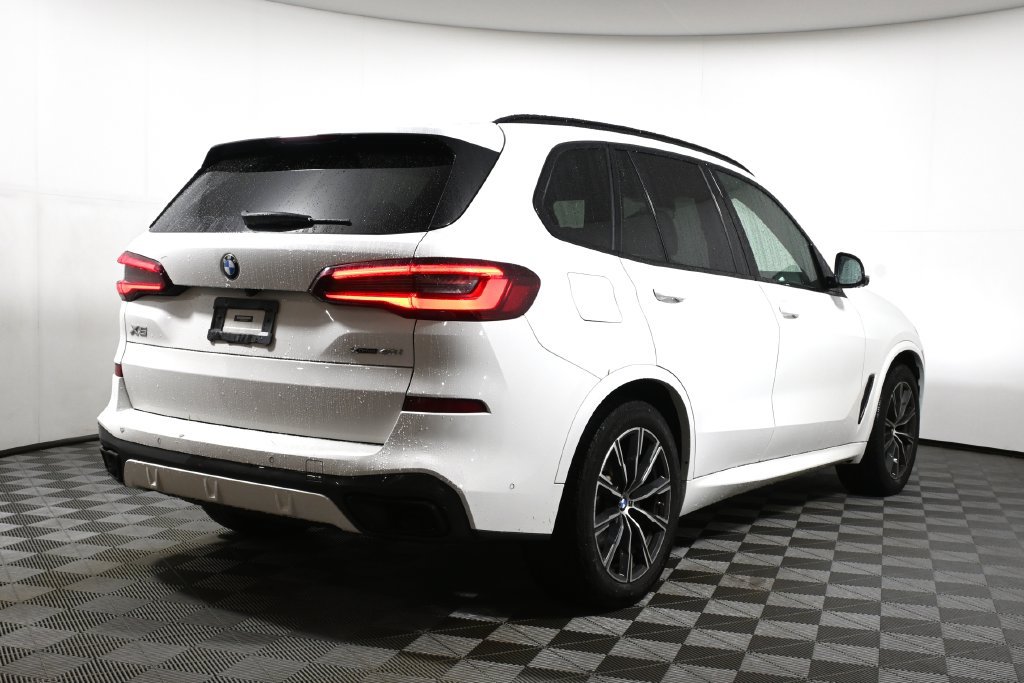 Used 2022 BMW X5 xDrive40i w/ M Sport Package AWD/4WD image 11