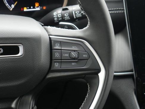 New 2025 Jeep Grand Cherokee L Altitude AWD/4WD image 20