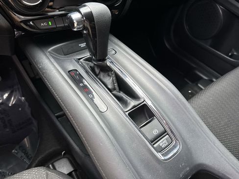 Used 2017 Honda HR-V LX image 51