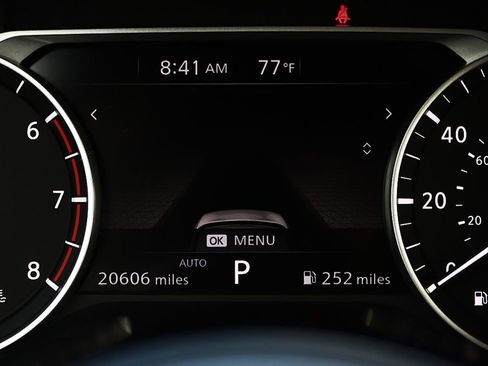 Used 2023 Nissan Rogue SV image 28