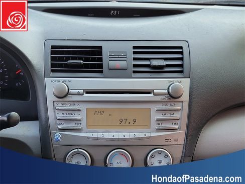 Used 2010 Toyota Camry image 14