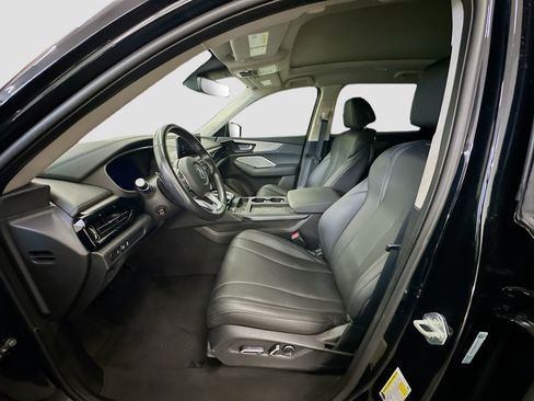 Used 2025 Acura MDX SH-AWD image 13
