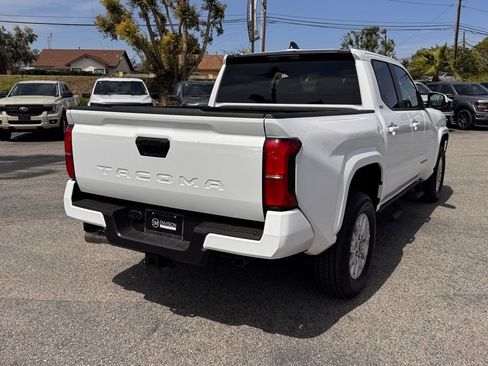 Used 2025 Toyota Tacoma SR5 image 12