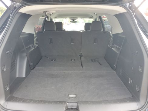 Used 2020 Chevrolet Traverse LS image 13