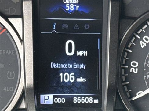 Used 2021 Toyota Tacoma TRD Off-Road image 17