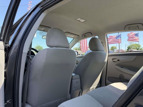 Used 2009 Toyota Corolla LE FWD image 19
