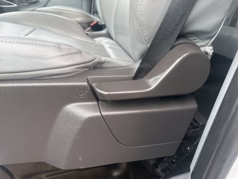 Used 2016 Ford Transit 150 XL image 12