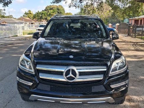 Used 2014 Mercedes-Benz GL 450 4MATIC image 1