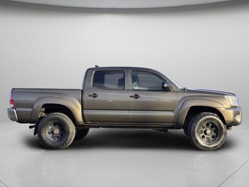 Used 2012 Toyota Tacoma 4x4 Double Cab w/ SR5 Pkg image 22