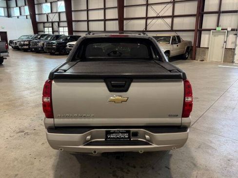 Used 2008 Chevrolet Avalanche LTZ AWD/4WD image 10