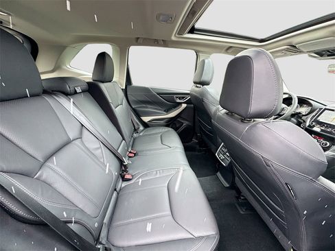 Used 2024 Subaru Forester Limited image 29