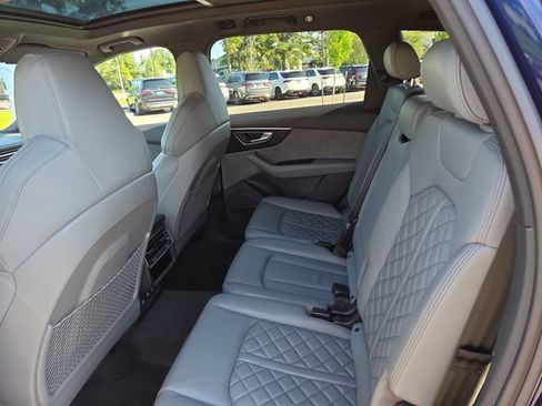 Used 2020 Audi SQ7 Premium Plus w/ Driver Assistance Package AWD/4WD image 27