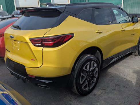 Used 2023 Chevrolet Blazer RS w/ Enhanced Convenience Package image 2